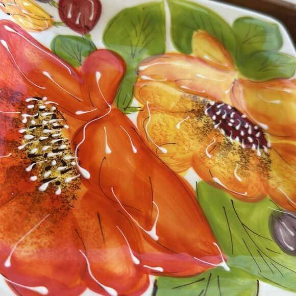 Laurie Gates Set of 5 Floral Square Plates - Picture 4 of 6